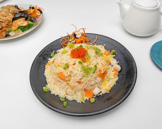 Signature Mixed Seafood Fried Rice (龍鳳呈祥炒飯)